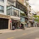 Woody House Boutique